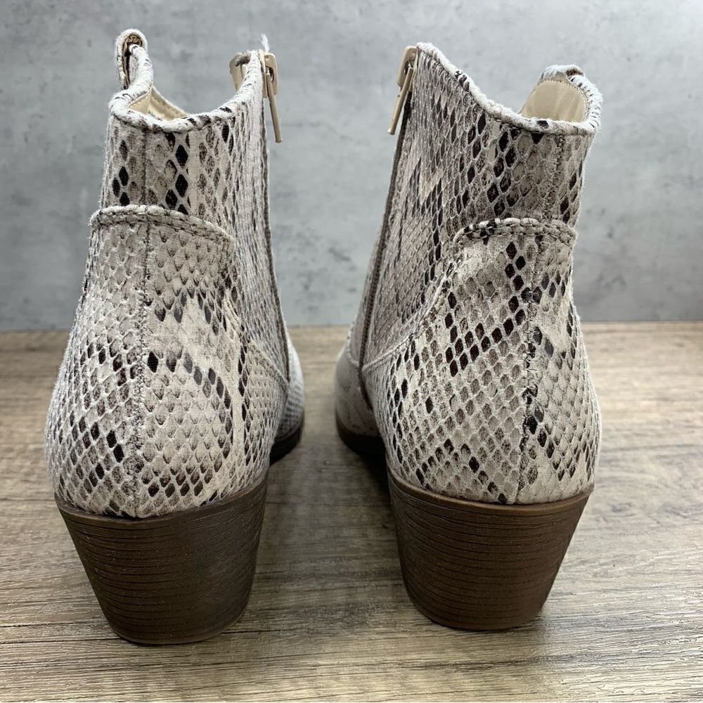 Rampage~Women’s~Light Snake Skin Ankle Booties~Size 8 - Picture 4 of 9